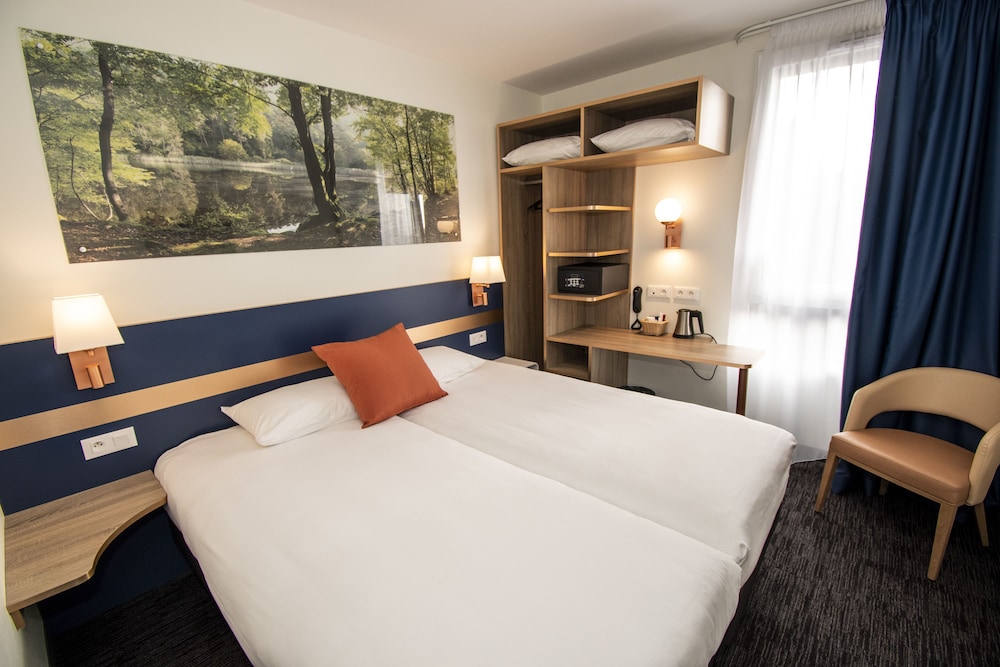 K Hotel — photo 4